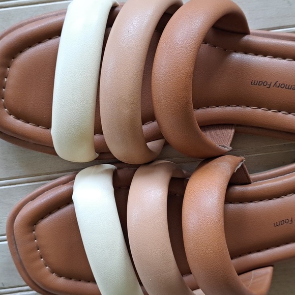 Time & Tru Sintetico Comfy Multicolor Strappy Stylish Slides Causal Sandals. - Picture 5 of 6